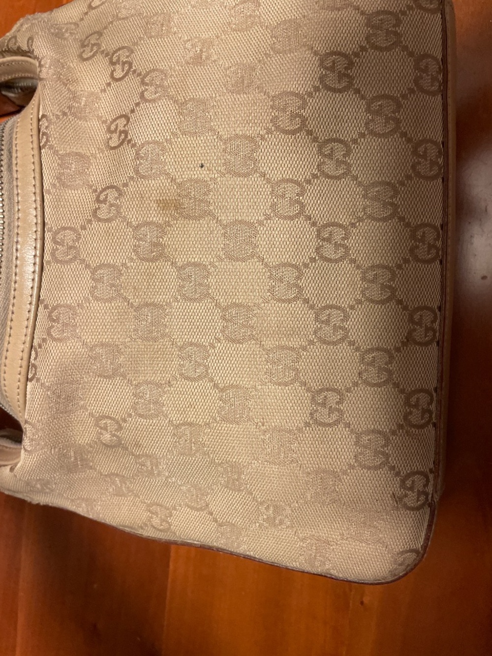 Gucci Shoulder Bag - Picture 9 of 15